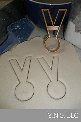 YNGLLC Runner Medal Award Ribbon Cookie Cutter