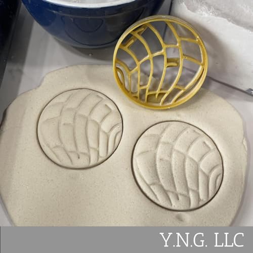 CLASSIC PAN DULCE CONCHA SHAPE COOKIE CUTTER Gold