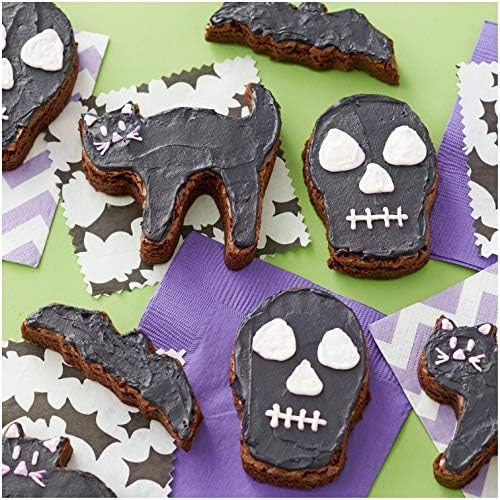 Wilton Halloween Metal Cookie Cutter Set 18-Piece
