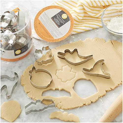 Wilton Halloween Metal Cookie Cutter Set 18-Piece