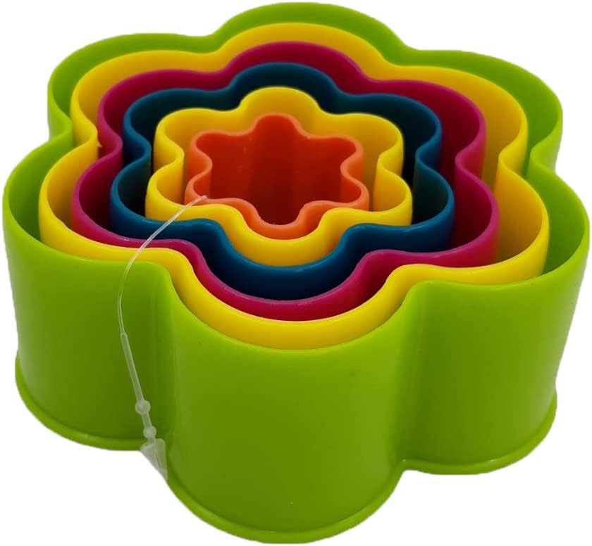 Wilton 6 Piece Nested Flower Shaped Plastic Cookie Cutters 1