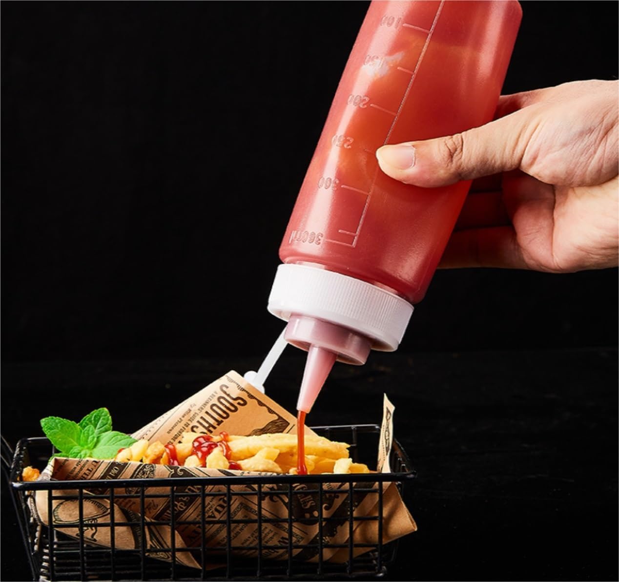 KLEYE Yellow 450ml Condiment Squeeze Bottle