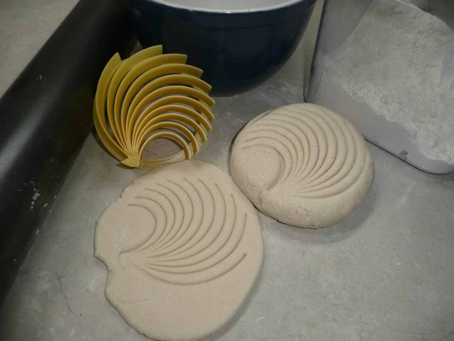 YNGLLC Classic Pan Dulce Concha Cutter Cookie Tool