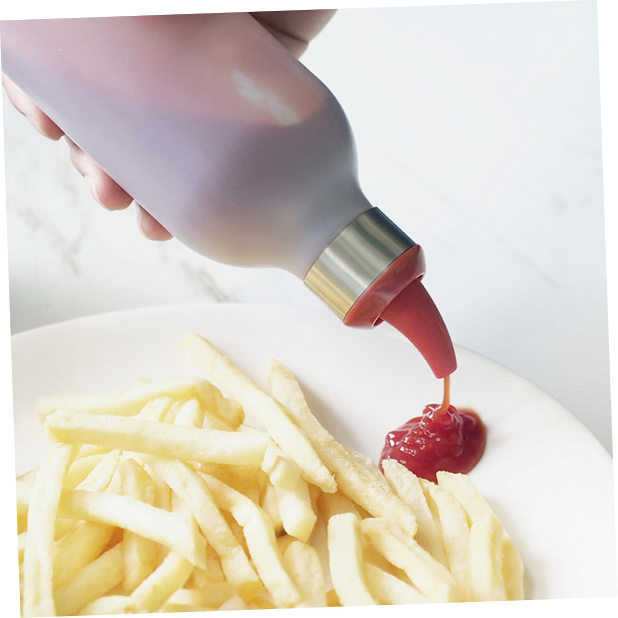 CIYODO Squeeze Condiment Bottle 450ml Leak-Proof Portable Kitchen Accessory