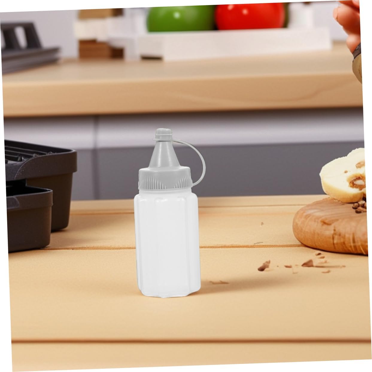 Cabilock Reusable Condiment Squeeze Bottles for Kitchen Use 1