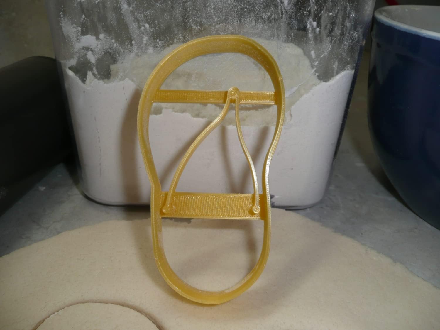YNGLLC FLIPFLOP Cookie Cutters Set of 2