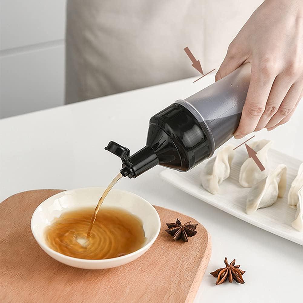 AKOAK 250 ml Squeeze Bottle for Condiments and Sauces