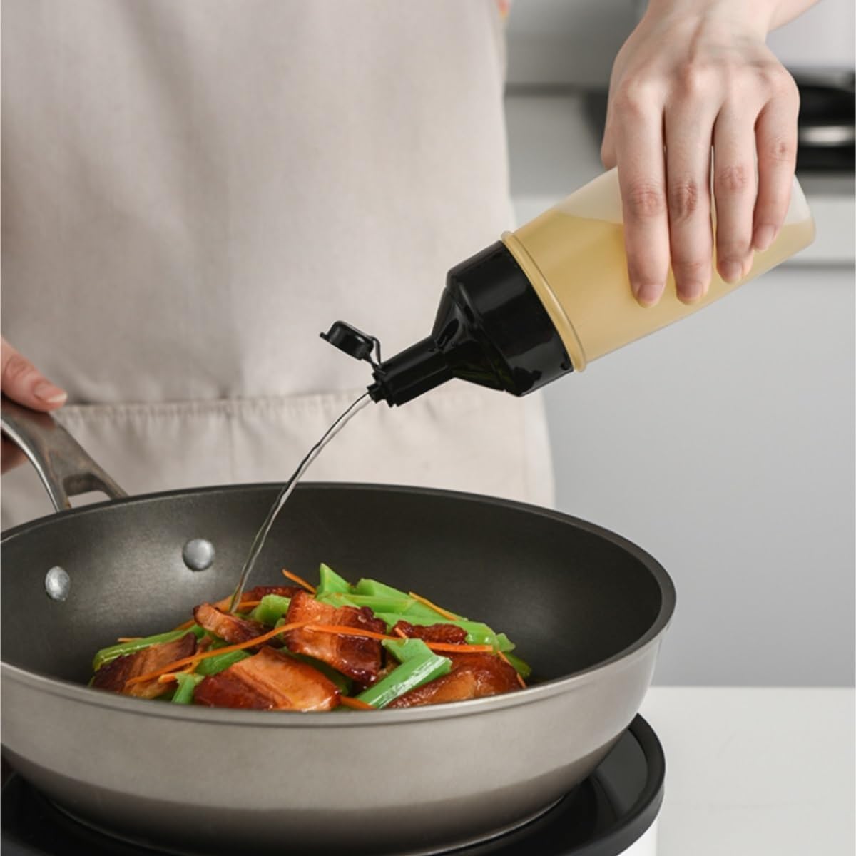 KLEYE 5-Piece Condiment Squeeze Bottles Set Black 500ml
