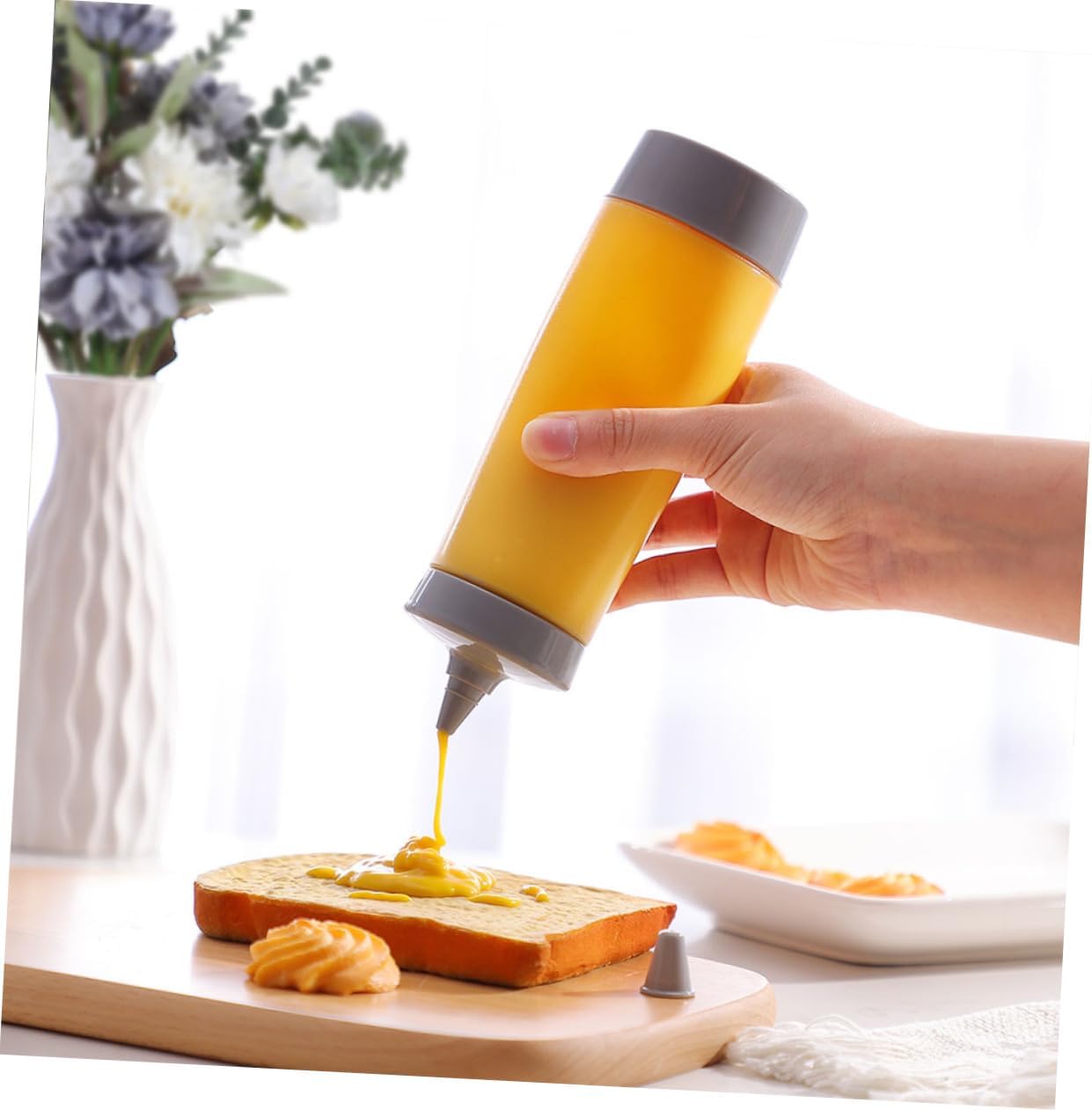 Zerodeko 4-Pack Condiment Squeeze Bottles for Kitchen