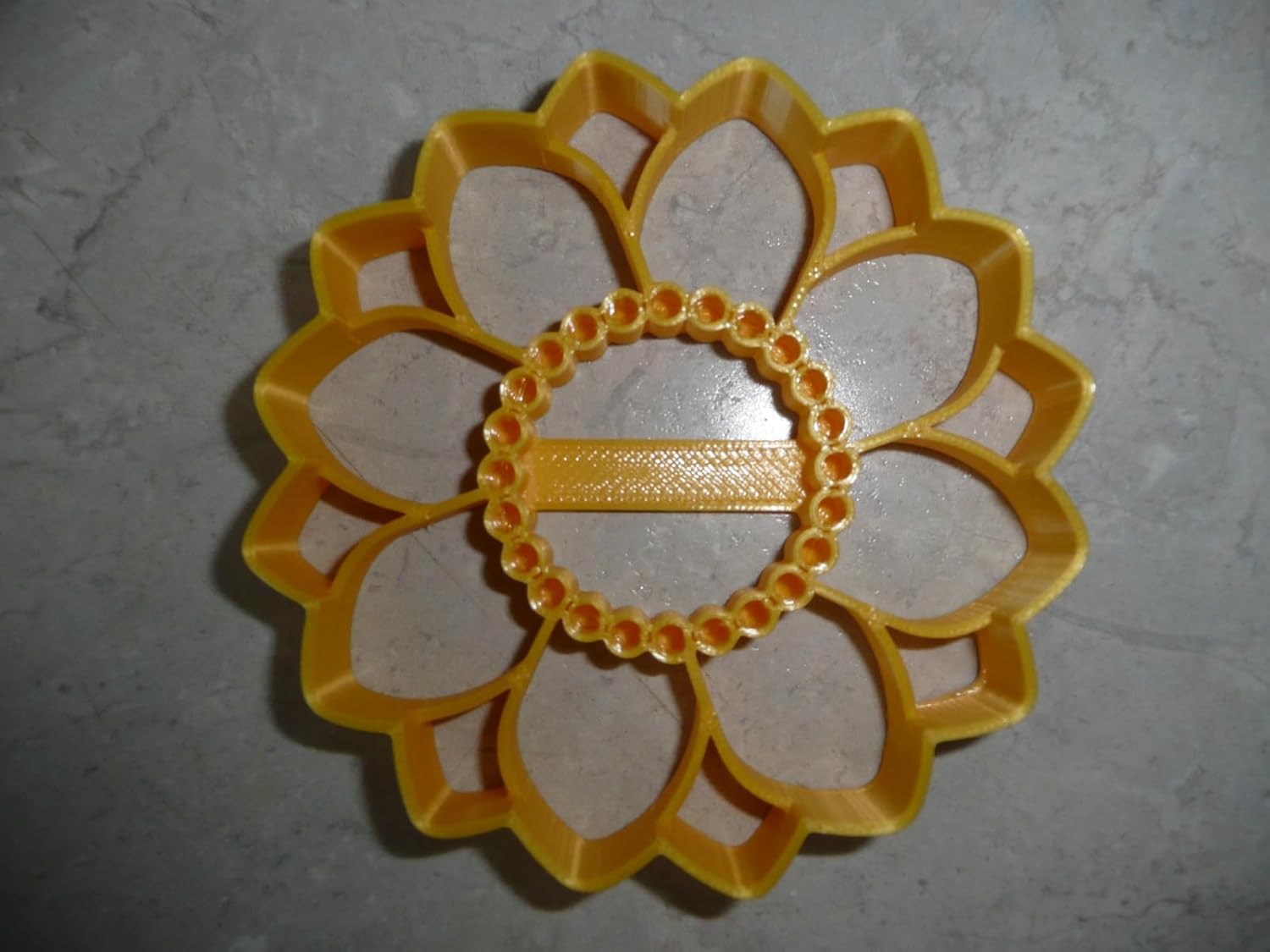 SUNFLOWER BLOOME MEDIUM SIZE COOKIE CUTTER USA MADE