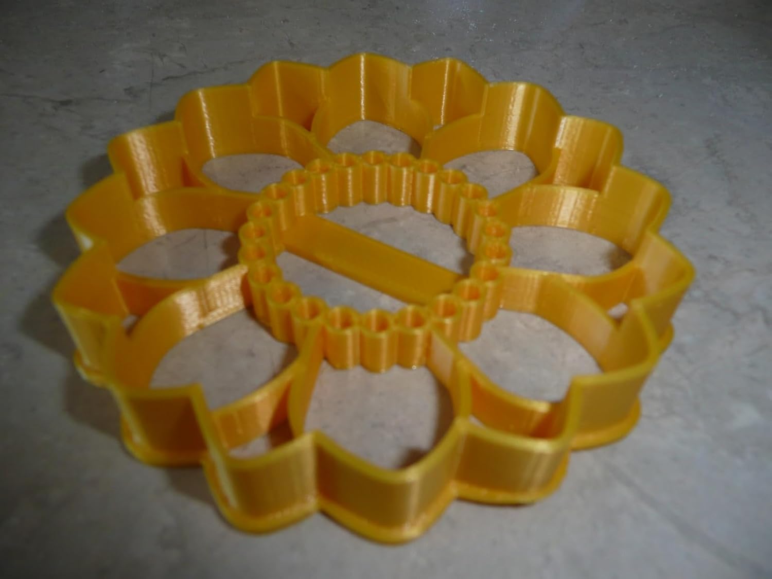 SUNFLOWER BLOOME MEDIUM SIZE COOKIE CUTTER USA MADE