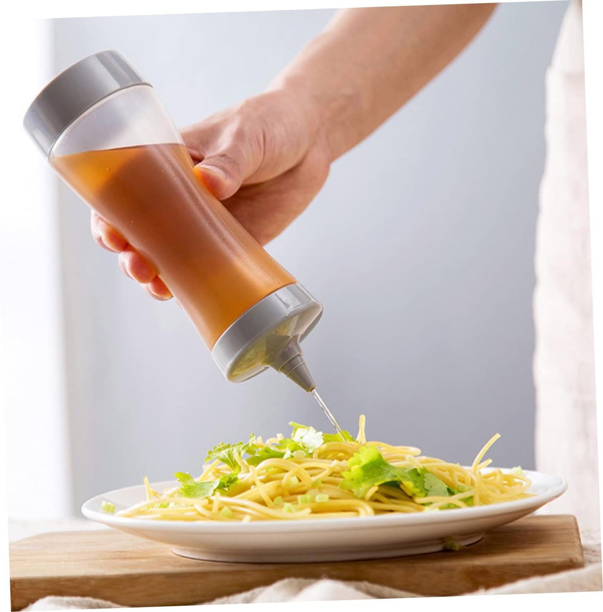 HOLIDYOYO 2pcs Condiment Squeeze Bottles Reusable