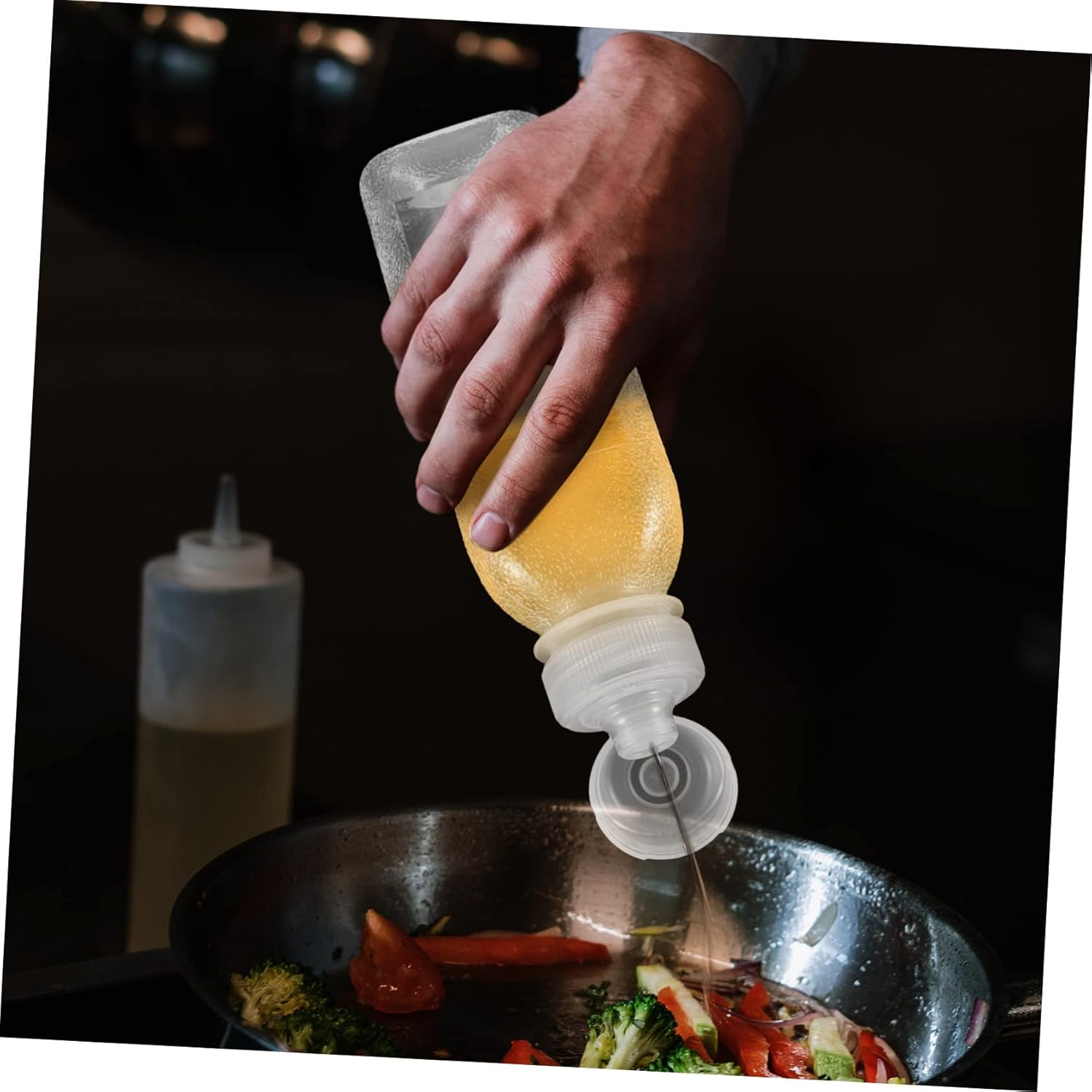 FELTECHELECTR Sauce Dispenser 4 Pack 300ml Leak-Proof Squeeze Bottles