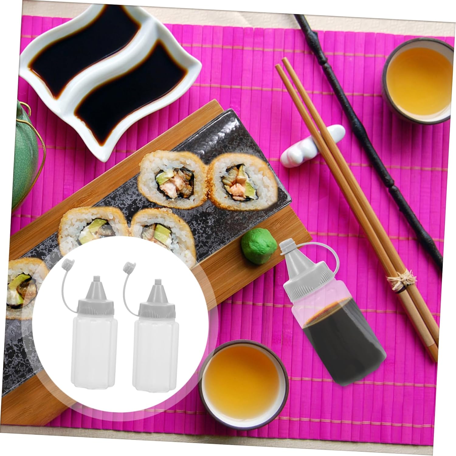 Hoement 4 Pack Mini Squeeze Bottles for Sauce Storage