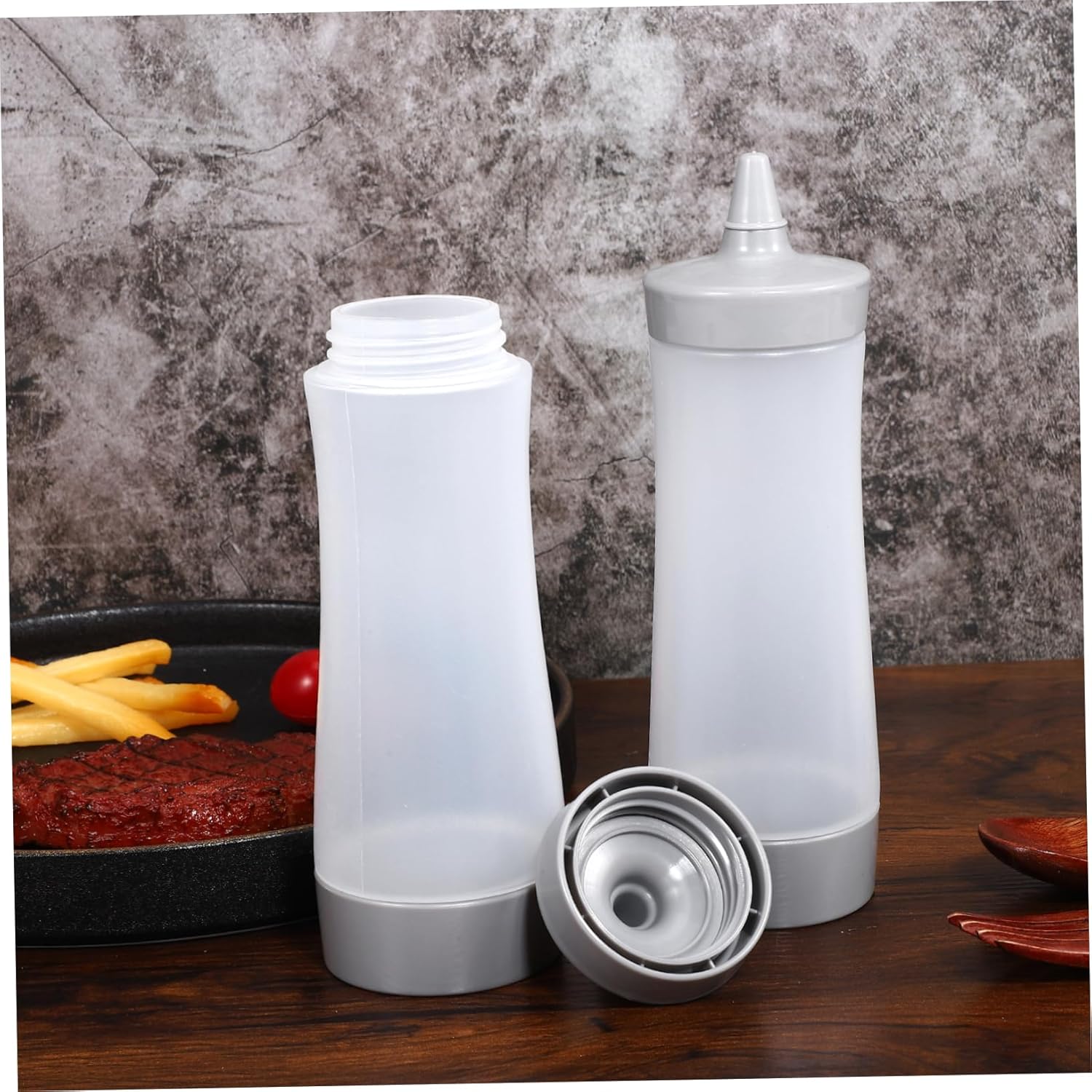 GRIRIW Reusable Plastic Condiment Squeeze Bottles Set