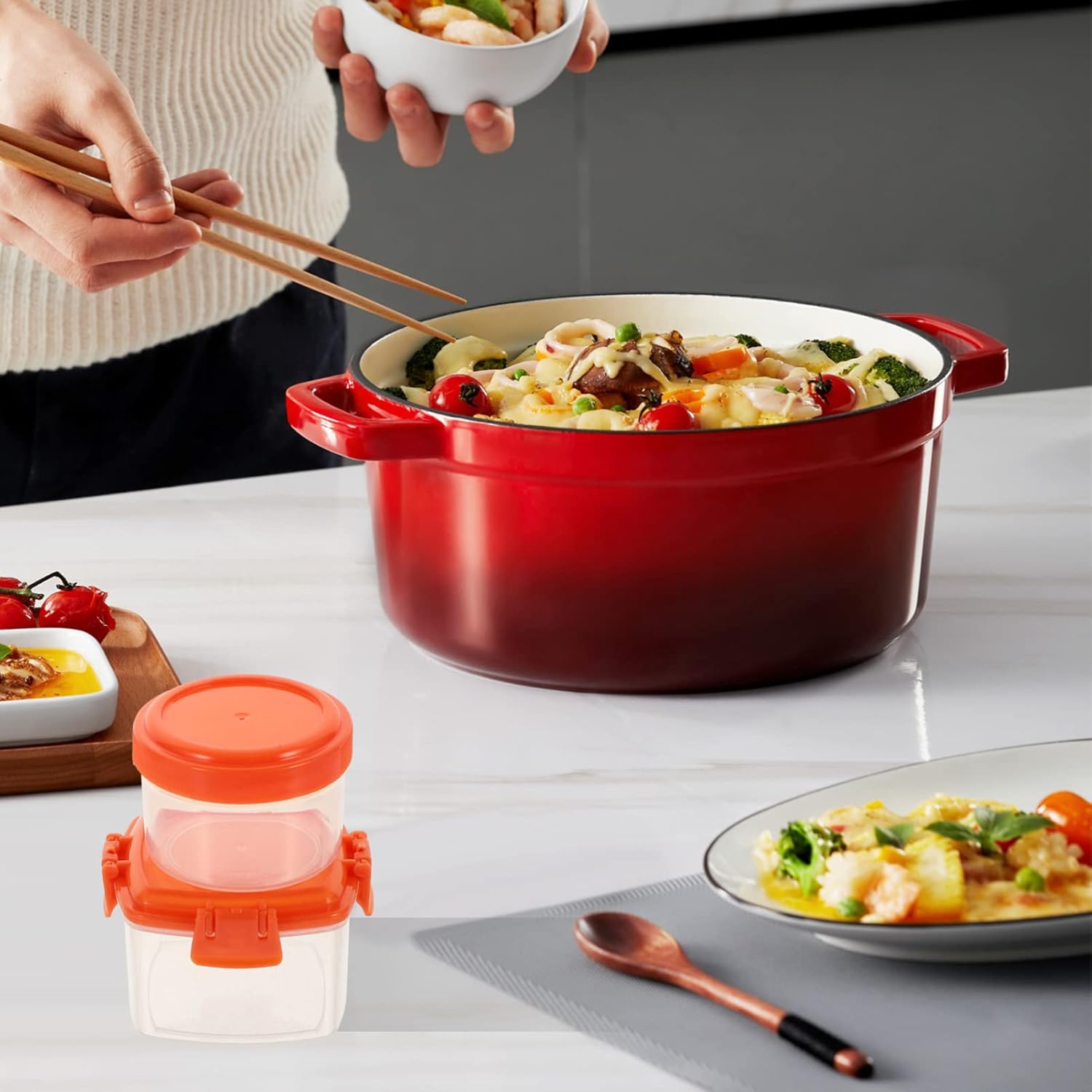 SHOWERORO Reusable Square Condiment Squeeze Bottles 1