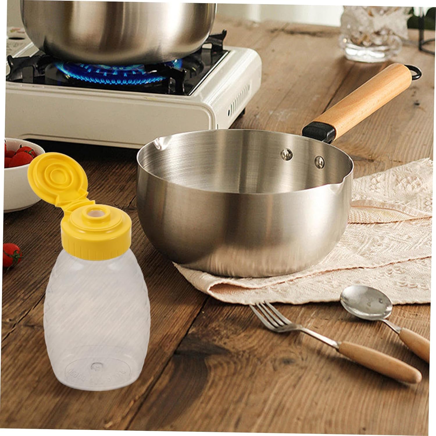 VOSAREA Squeezable Condiment Bottles for Salad Dressing and Sauces