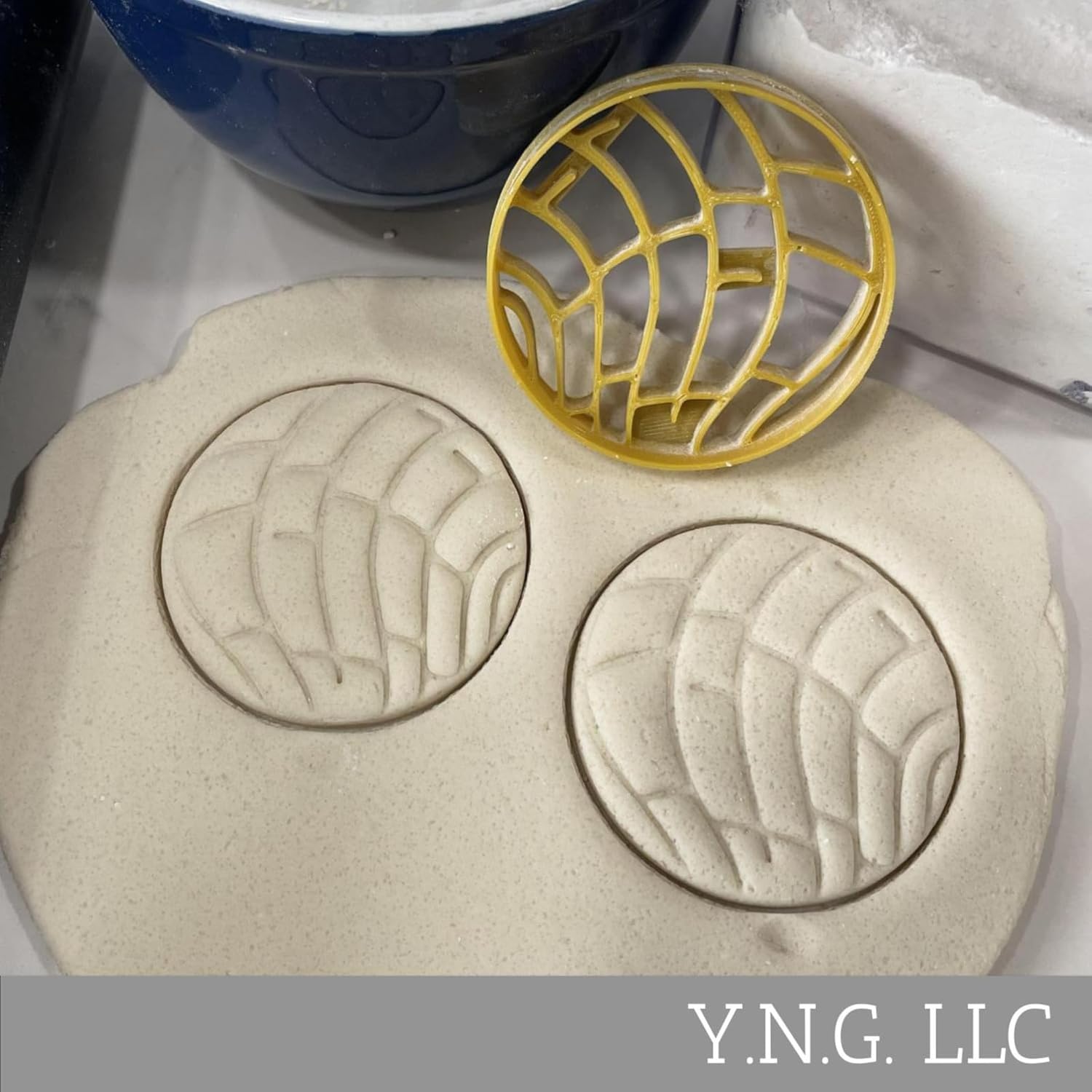CLASSIC PAN DULCE CONCHA SHAPE COOKIE CUTTER Gold