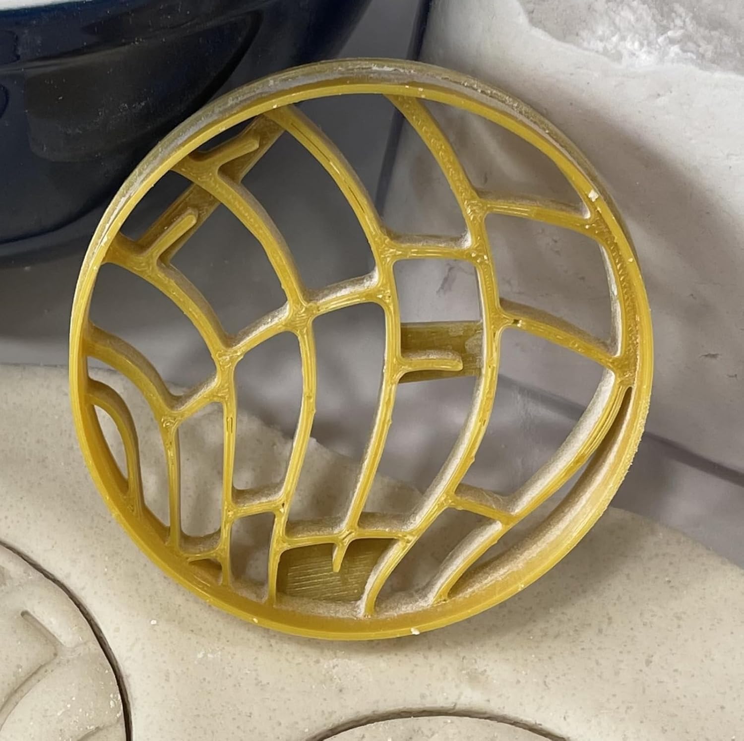 CLASSIC PAN DULCE CONCHA SHAPE COOKIE CUTTER Gold