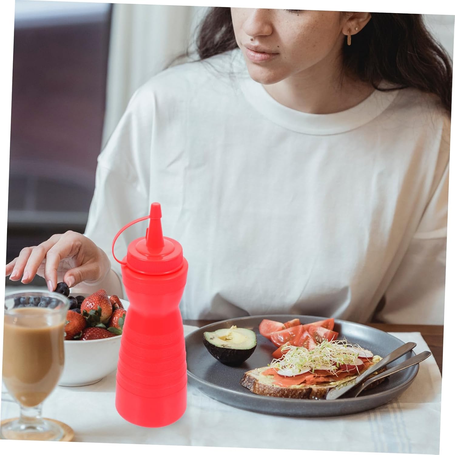 CIYODO 400ml Red Condiment Squeeze Bottle for Kitchen Use 1