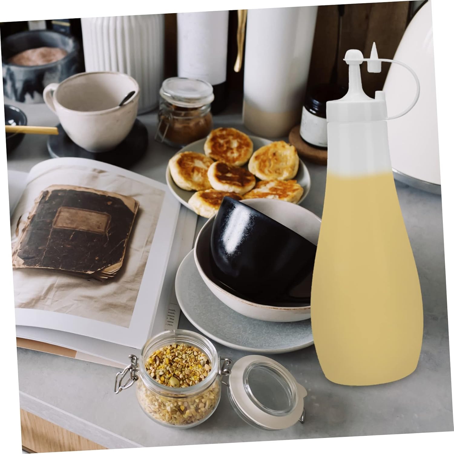 HOLIDYOYO Squeeze Bottle Condiment Dispenser 1