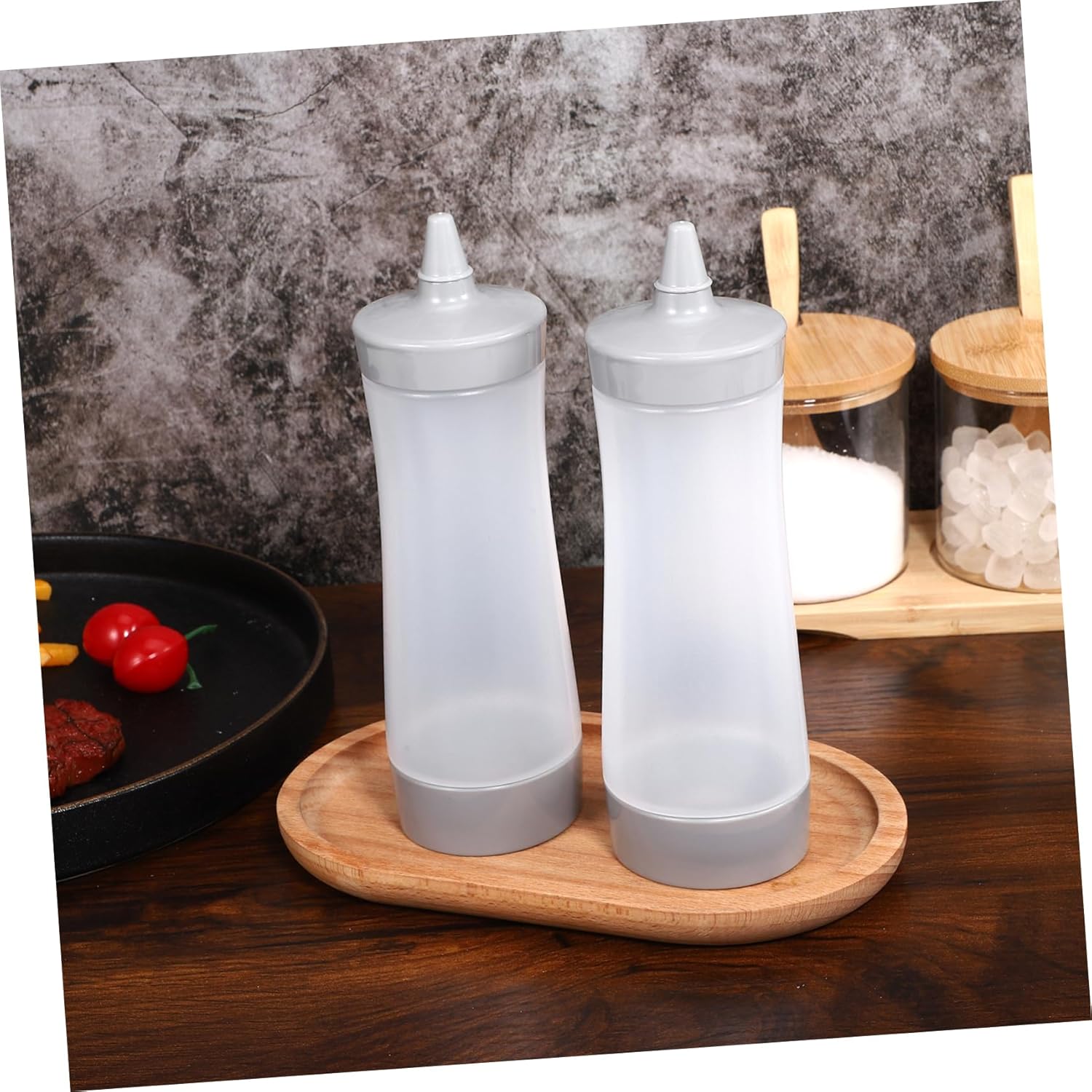 GRIRIW Reusable Plastic Condiment Squeeze Bottles Set