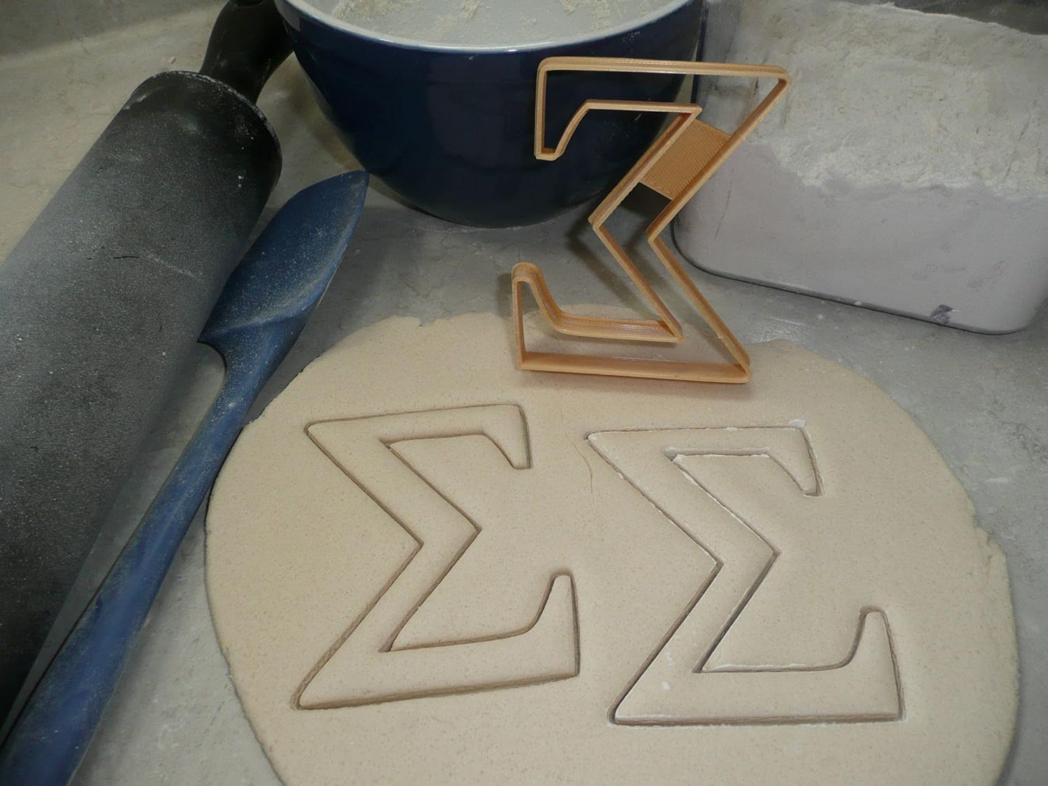 YNGLLC SIGMA GREEK LETTER 3D Cookie Cutter Gold