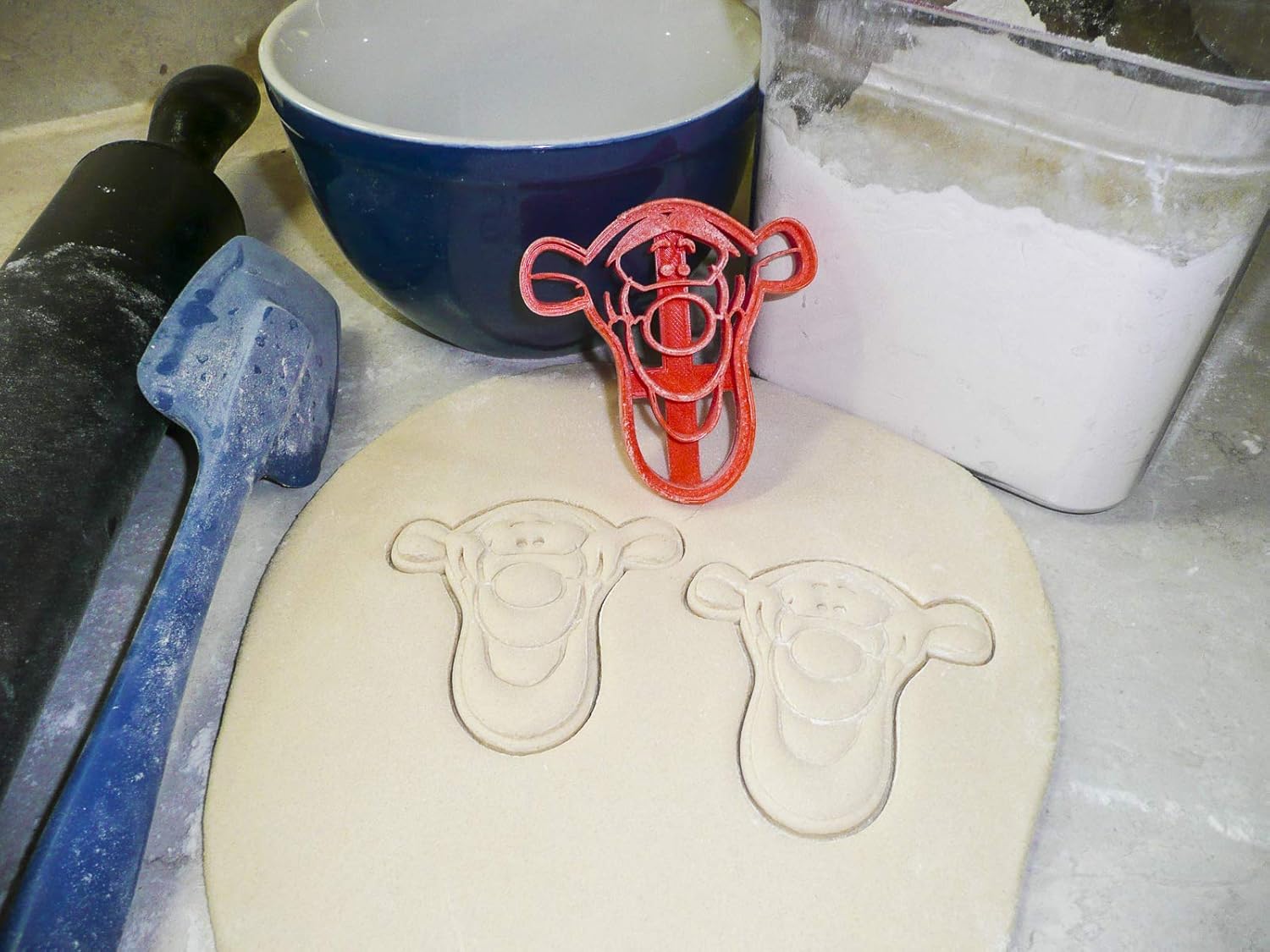 YNGLLC Winnie The Pooh Themed Cookie Cutters Set of 4 1
