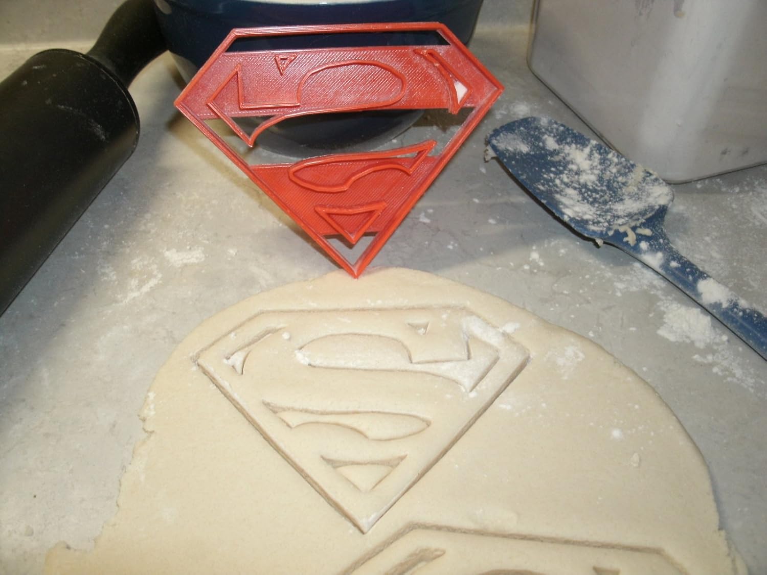 YNGLLC Superheroes Cookie Cutters Set of 3 Multicolor