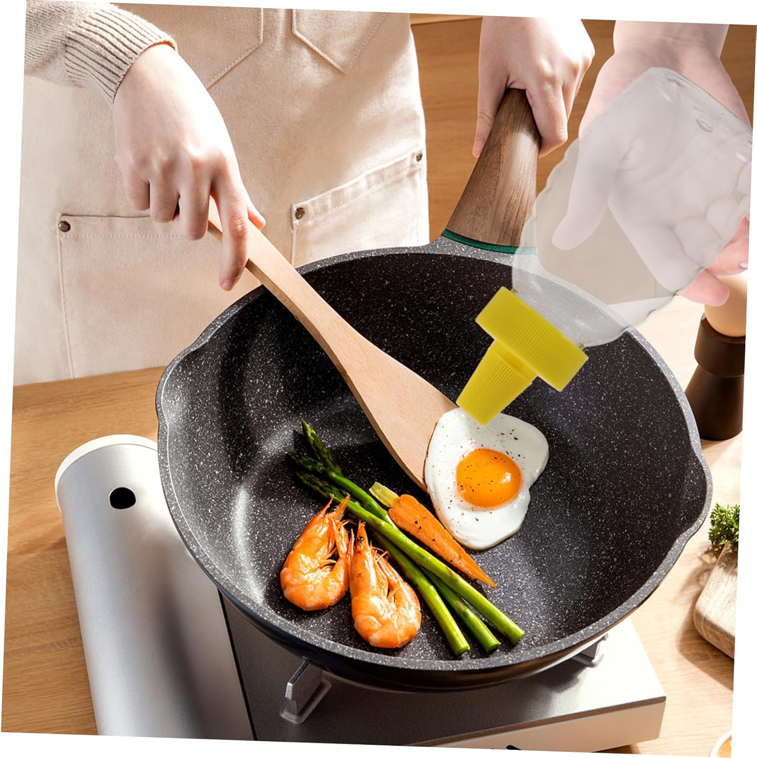 VOSAREA Squeezable Condiment Bottles for Salad Dressing and Sauces